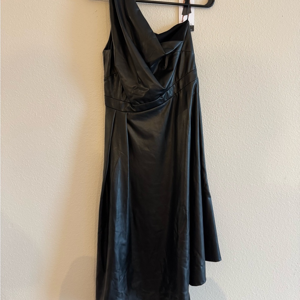 Sofia by Sofia Vergara Black One-Shoulder Dress